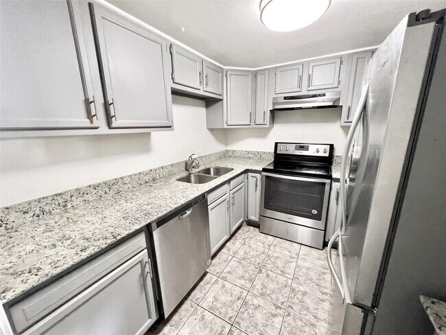 Foto del edificio - 2016 Main St