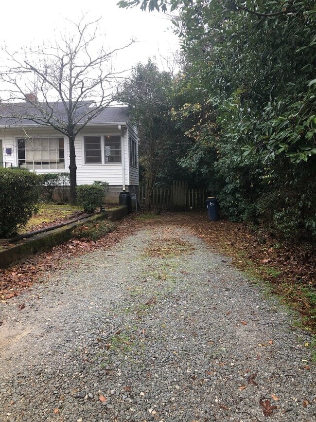 Foto del edificio - 475 Woodlawn Ave