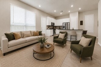 Building Photo - 5104 Chapel Heights Dr