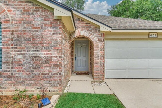 Building Photo - 6806 Durango Dr
