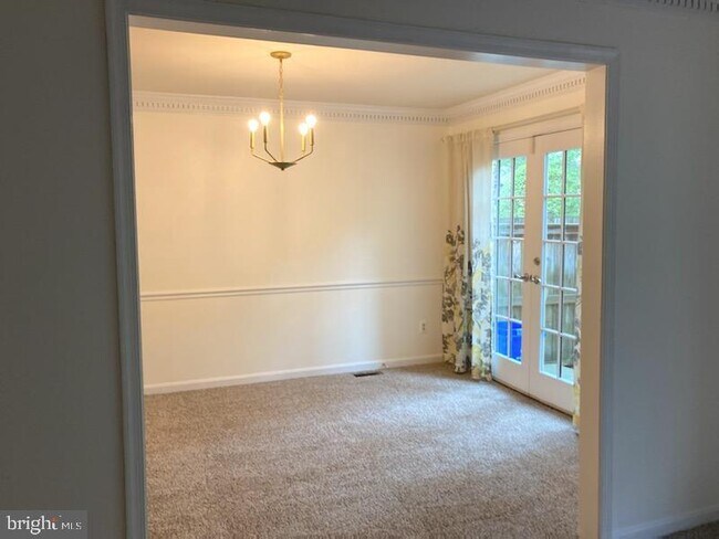 Foto del edificio - 15305 Manor Village Ln
