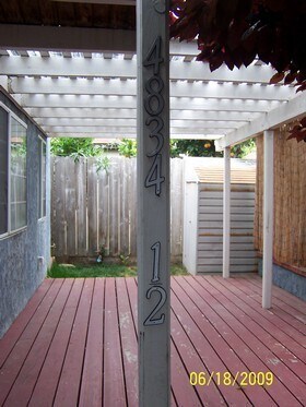Building Photo - 4834 Del Mar Ave