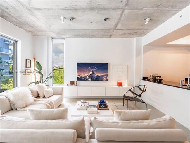 Foto del edificio - 3449 NE 1st Ave
