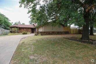 Building Photo - 2513 W Freeport St