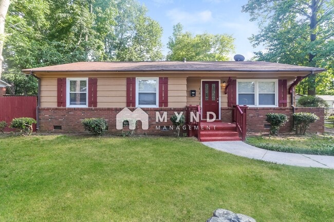 Building Photo - 4821 Woodway Pl