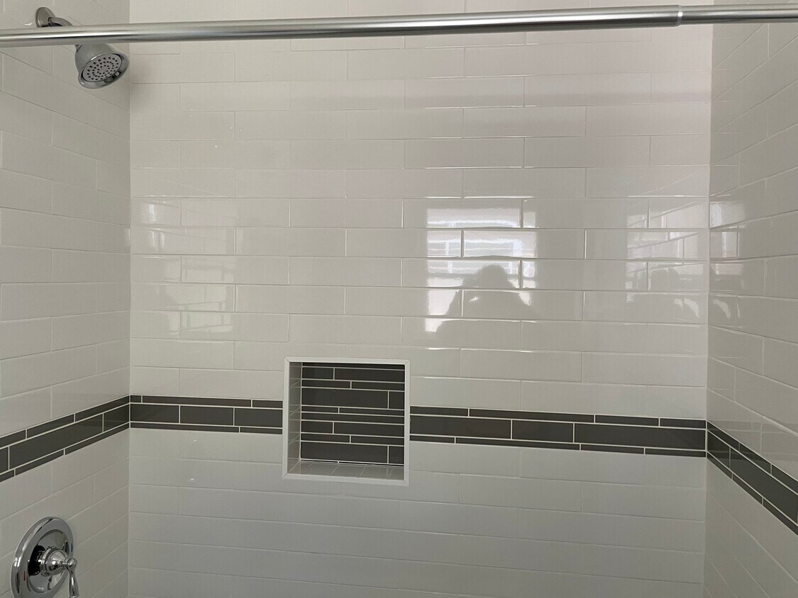 10016 Pinewood Ave Unit 10016, Tujunga, CA 91042 Apartments in