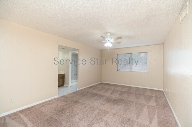 Foto del edificio - 2166 E Diamond Ave