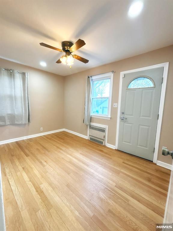 Building Photo - 904 5th St