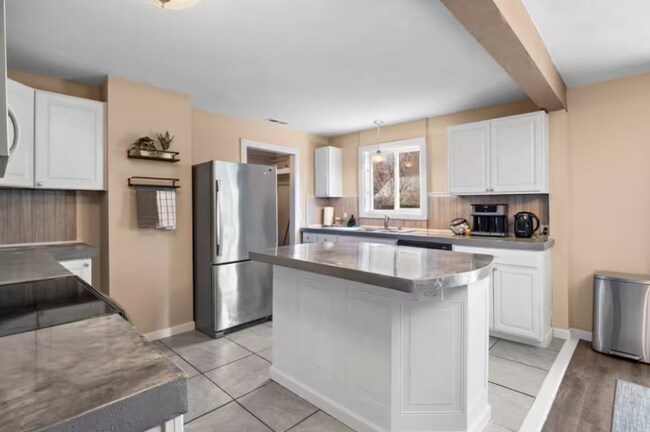 Foto del edificio - 719 E 9th Ave