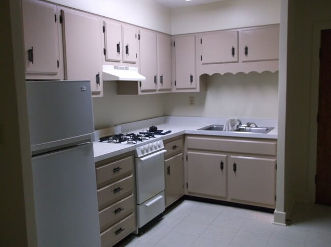 Building Photo - 307 E Dominick St