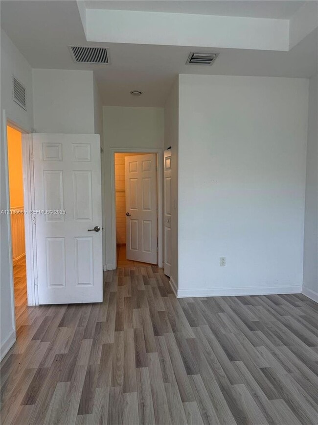 Foto del edificio - 3467 W 89th Terrace