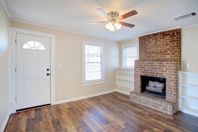 Foto del edificio - Available Mid July! 3-bedroom 1 bath for lease in Cleburne