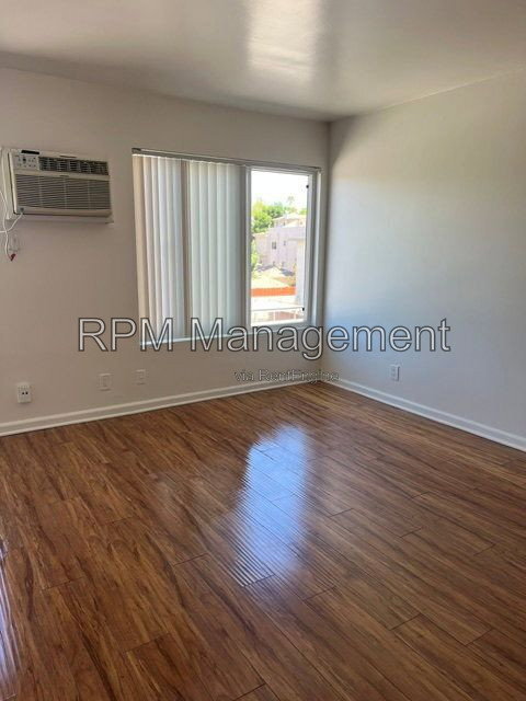 Foto del edificio - 20327 Saticoy St