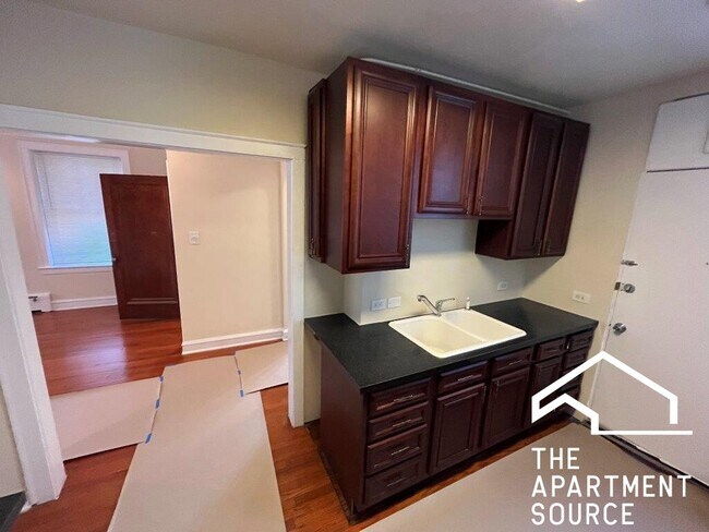 Foto del edificio - 2838 W Addison St