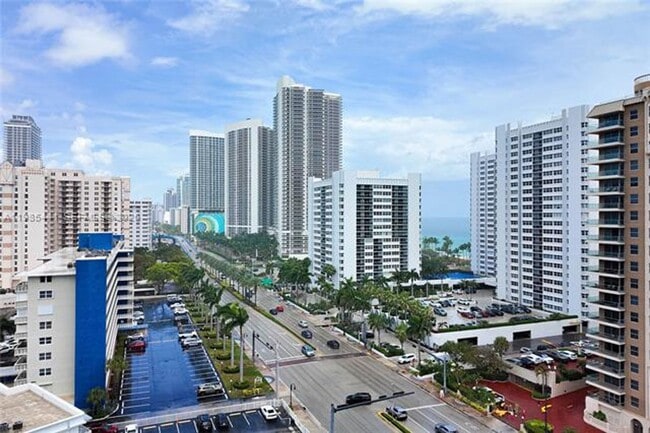 Foto del edificio - 1945 S Ocean Dr