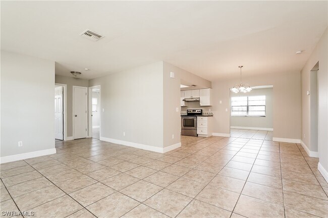 Foto del edificio - 110 Jayside Ln
