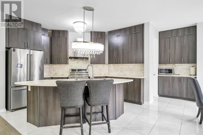 Building Photo - 2554 Stallion Dr