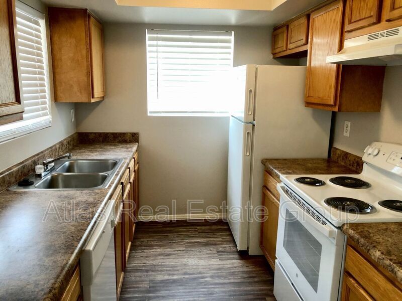 Primary Photo - 645 W Rio Salado Pkwy