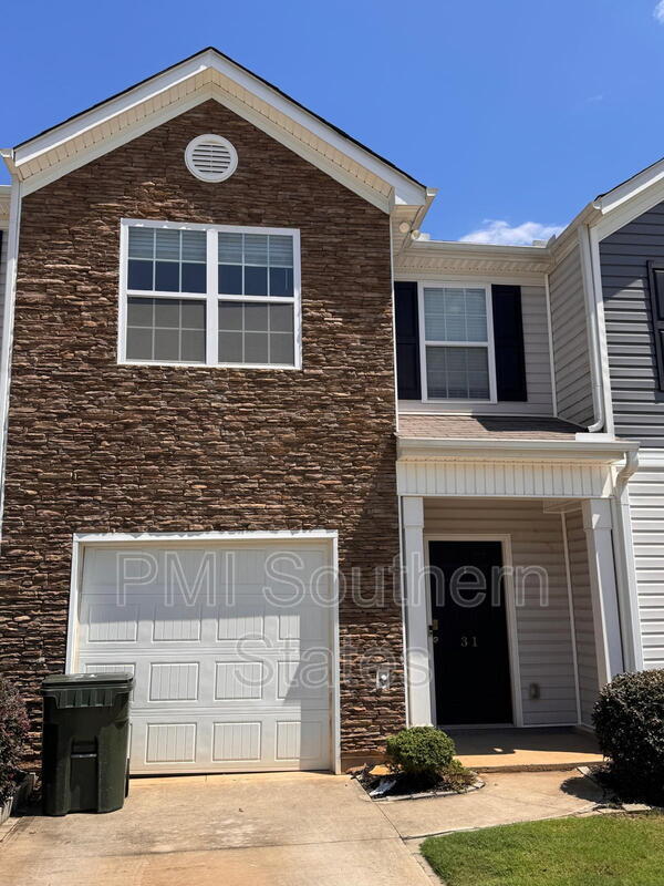 Building Photo - 31 Moorlyn Ln