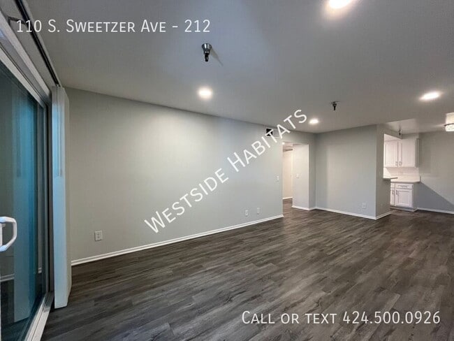Building Photo - 110 Sweetzer Ave