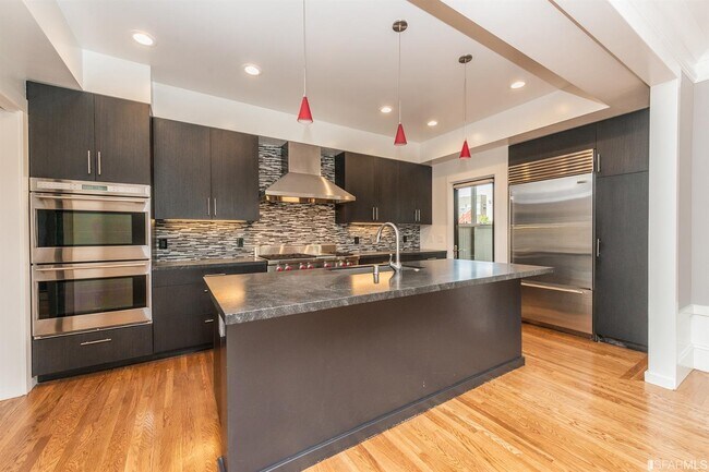 Foto del edificio - 894 35th Ave