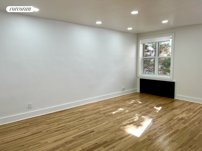 Building Photo - 1181 E 84th St