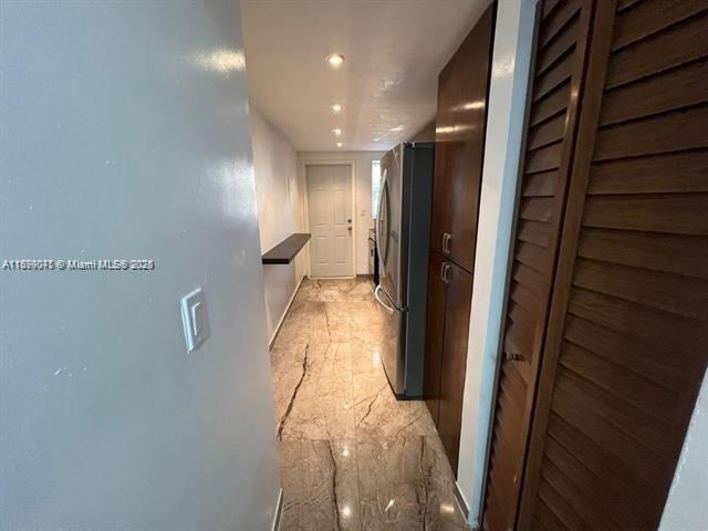 Foto del edificio - 1430 NE 170th St
