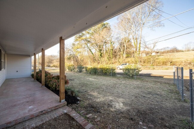 Building Photo - 640 Mission Ridge Rd