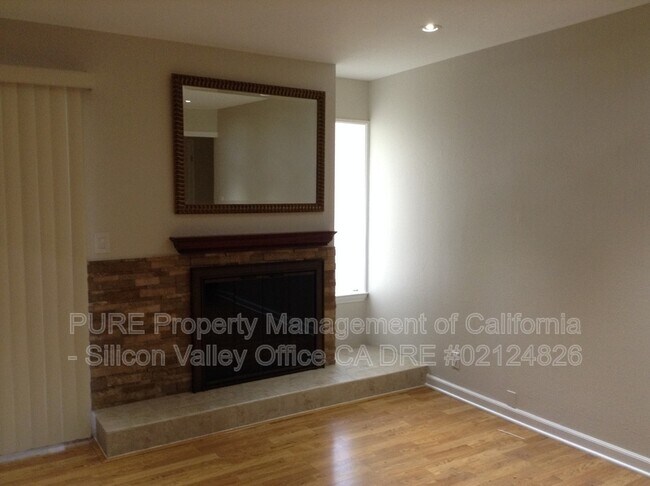Building Photo - 2220 Almaden Rd