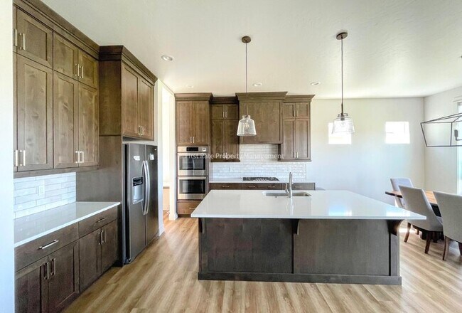 Building Photo - 3028 East Brace Court