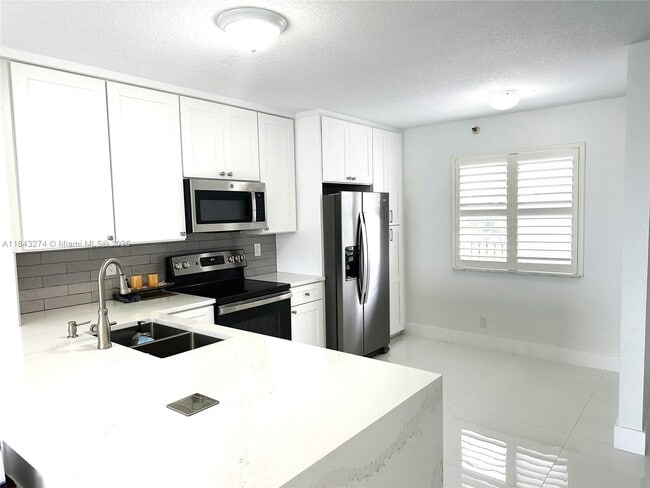 Building Photo - 2217 Cypress Island Dr