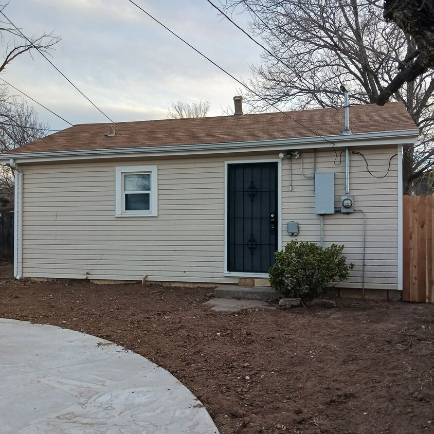 Foto principal - Cute, Remodeled 1 bedroom home!