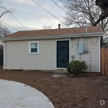 Building Photo - 1408 SW 12th Ave
