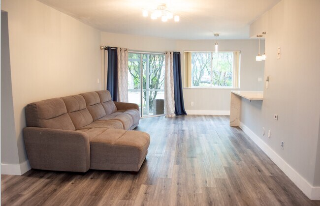 Foto del edificio - 992 NW 93rd Ave