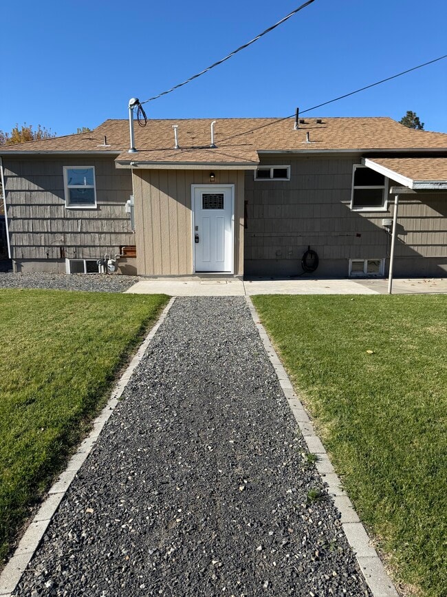 Foto del edificio - 1535 N 18th Dr