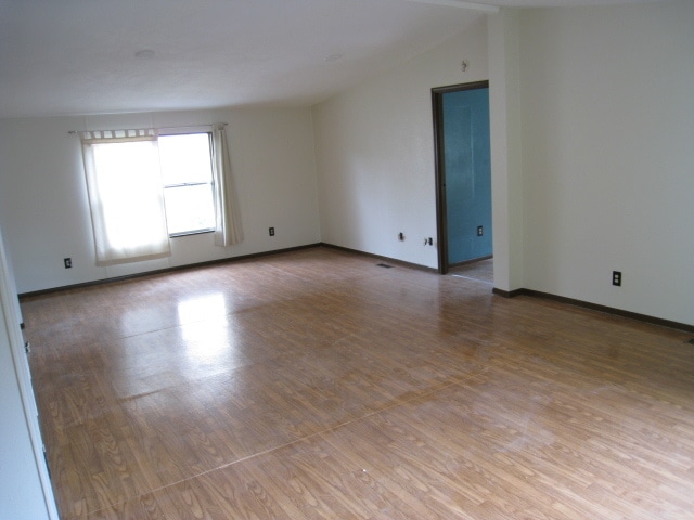 Building Photo - 704 SE 26th Ave