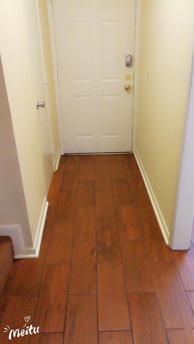 entry - 3324 Heathstead Place