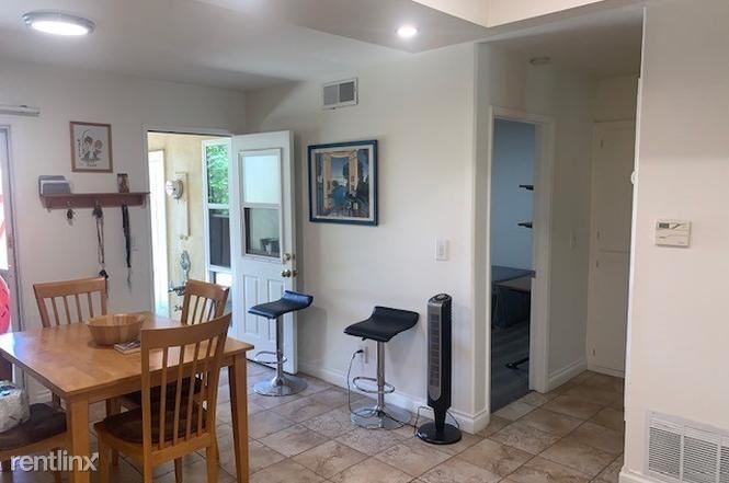 Primary Photo - 2 br, 1 bath House - 1795 W Glenoaks Ave