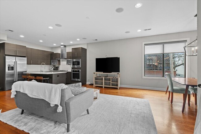Foto del edificio - 2112 W Rice St