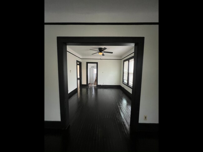 Foto del edificio - 8310 Bryden St