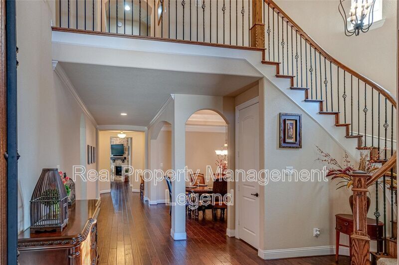 Foto principal - 2826 Exeter Dr