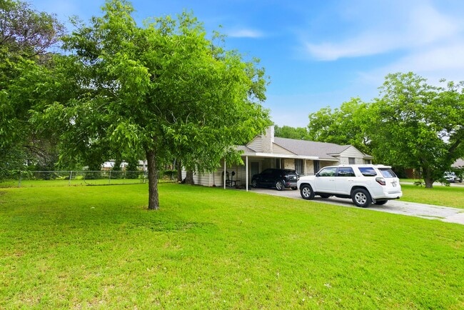 Photo - 3500 Corto Avenue House