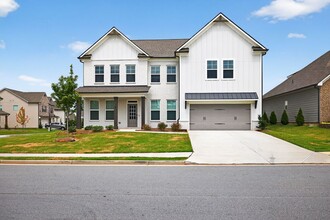 Building Photo - 4407 Silver Oak Dr