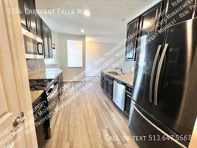 Foto del edificio - 3334 Cres Falls Way