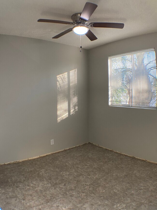 Foto del edificio - 14823 Gilmore St