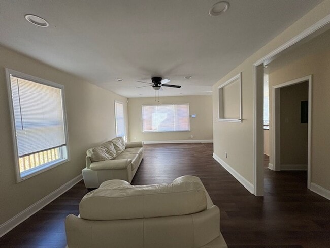 Building Photo - 3826 John Marshall Rd