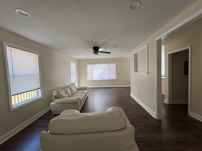 Foto del edificio - 3826 John Marshall Rd