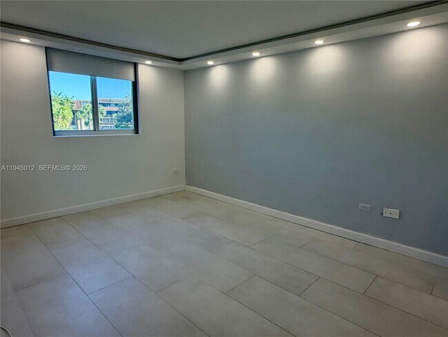 Foto del edificio - 441 NE 195th St