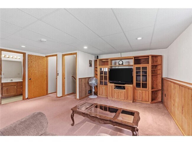 Foto del edificio - 14389 Eveleth Ave
