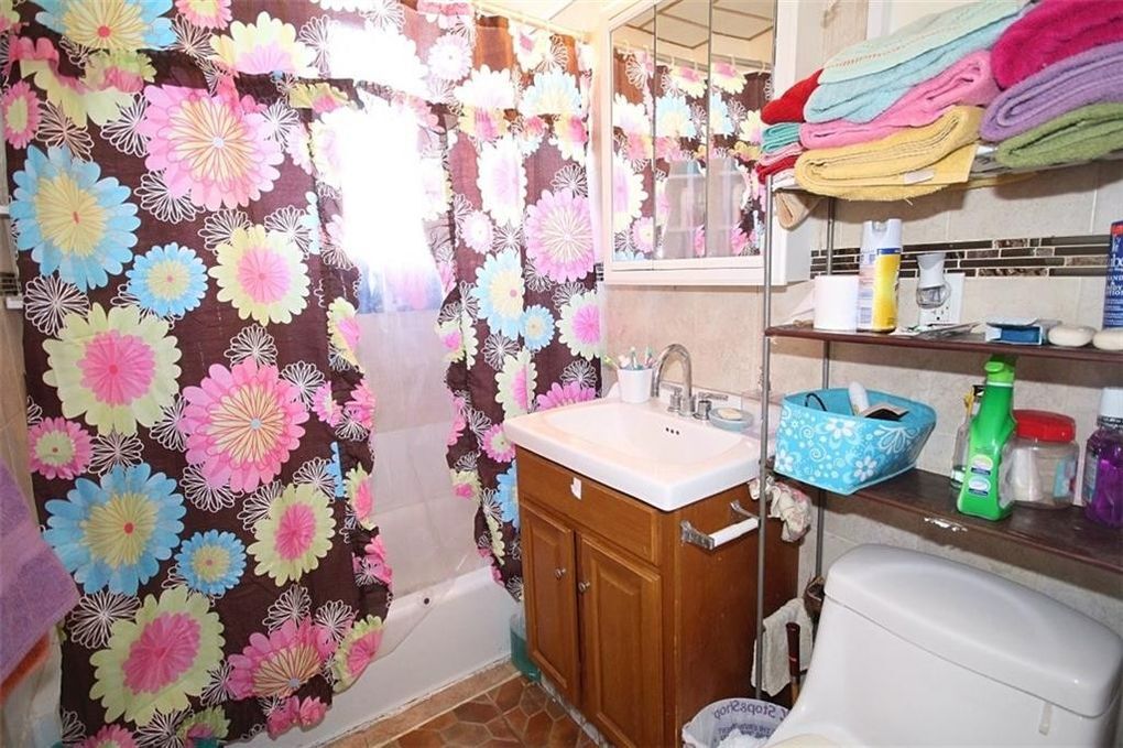 Building Photo - 162 Bay 49th St